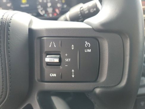 Used 2023 Land Rover Defender 110 X image 36