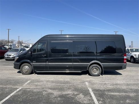 Used 2016 Mercedes-Benz Sprinter 3500 image 3