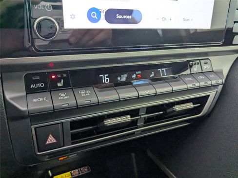 Certified 2025 Toyota Camry LE image 21