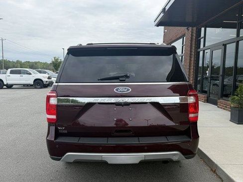 Used 2020 Ford Expedition XLT w/ Equipment Group 202A AWD/4WD image 6