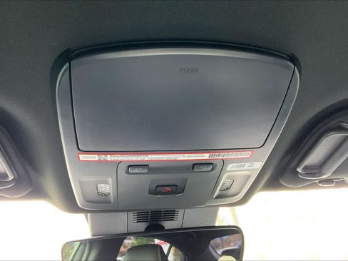 Used 2025 Toyota Camry SE w/ Convenience Package FWD image 31