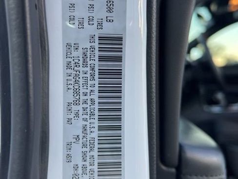 Used 2019 Jeep Grand Cherokee Laredo w/ Security & Convenience Group image 33