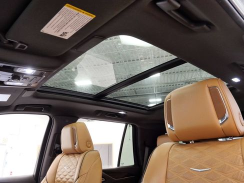 Used 2021 Cadillac Escalade Premium Luxury w/ Driver Assist Tech Package AWD/4WD image 36