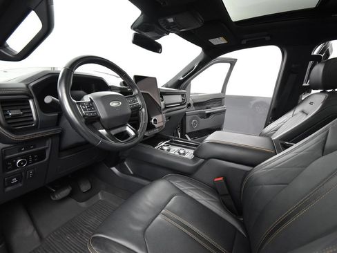 Used 2024 Ford Expedition Platinum AWD/4WD image 21
