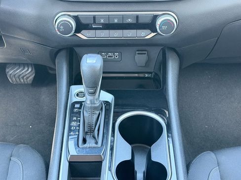 Used 2024 Nissan Altima 2.5 SV image 16