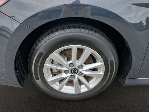 Used 2025 Toyota Camry LE FWD image 40
