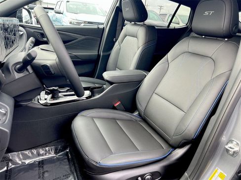 New 2026 Buick Envista Sport Touring w/ Convenience I Package image 17