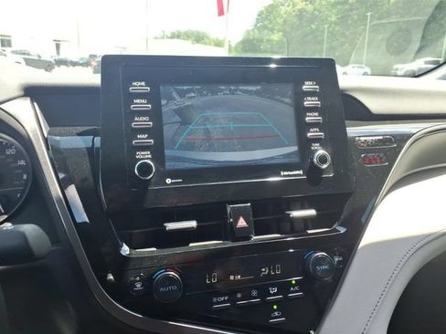 Used 2023 Toyota Camry SE FWD image 19