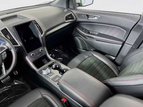 Used 2022 Ford Edge ST-Line w/ Class II Trailer Tow Package image 22