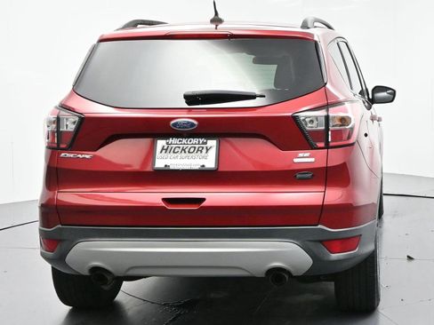 Used 2018 Ford Escape SE w/ SE Sync 3 Package FWD image 6