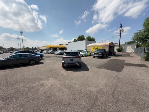 Used 2026 Volkswagen Tiguan SE AWD/4WD image 16