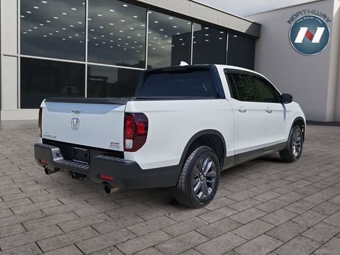 Used 2023 Honda Ridgeline Sport image 5