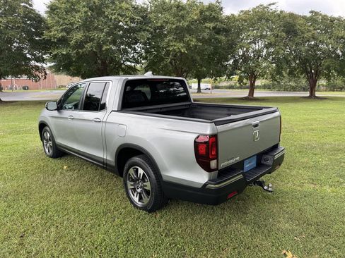 Used 2017 Honda Ridgeline RTL-T image 9