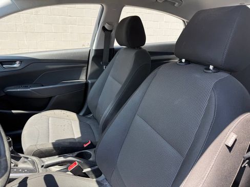 Used 2019 Hyundai Accent SE FWD image 18