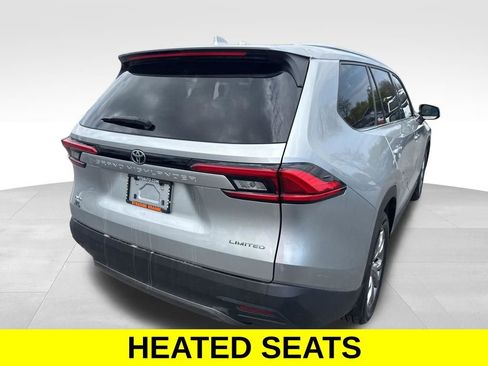 Used 2024 Toyota Grand Highlander AWD image 5