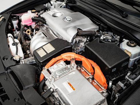 Used 2013 Lexus ES 300h image 44