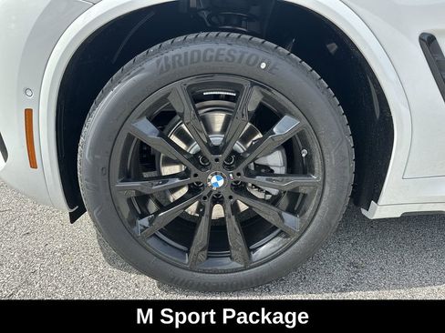 Used 2025 BMW X4 xDrive30i w/ Premium Package image 14