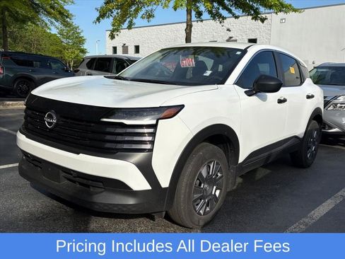 Used 2025 Nissan Kicks S w/ Charging Package AWD/4WD image 4