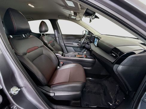 Used 2025 Nissan Kicks SR w/ Interior Electronics Package image 29