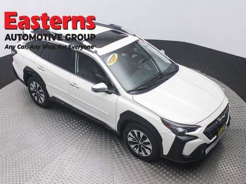 Used 2023 Subaru Outback Touring XT AWD/4WD image 3
