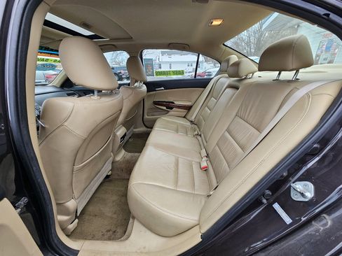 Used 2011 Honda Accord EX-L image 18