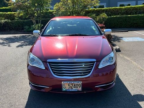 Used 2012 Chrysler 200 Limited FWD image 2
