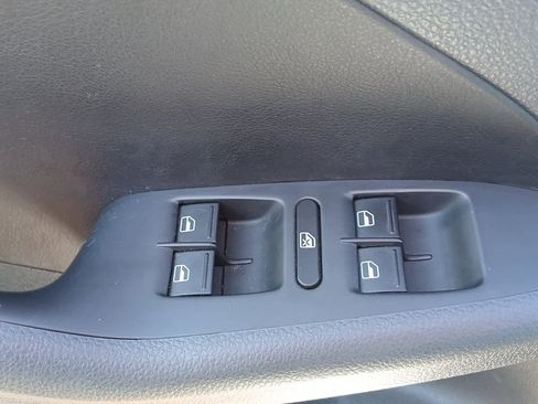 Used 2011 Volkswagen Jetta TDI image 10