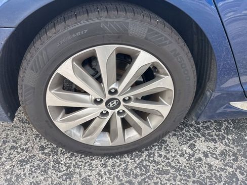 Used 2017 Hyundai Sonata Sport w/ Value Edition Package 02 FWD image 5