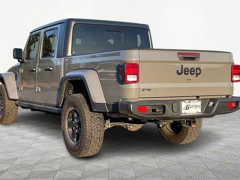Used 2023 Jeep Gladiator Sport image 4