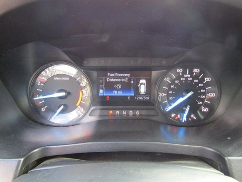 Used 2018 Ford Explorer XLT image 15