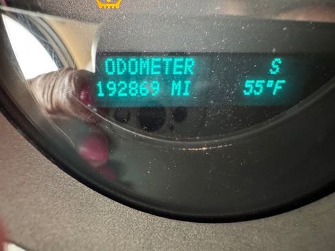 Used 2009 Chevrolet Silverado 2500 LT w/ Exterior Plus Package image 9