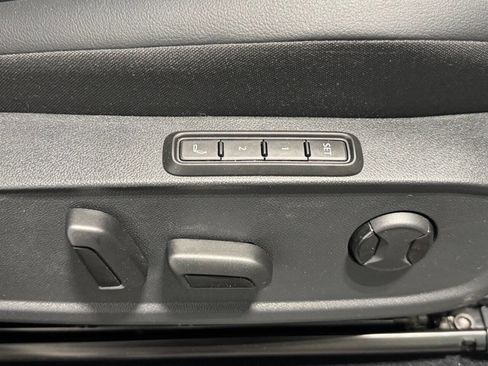 Used 2021 Volkswagen ID.4 Pro S w/ Gradient Package image 25