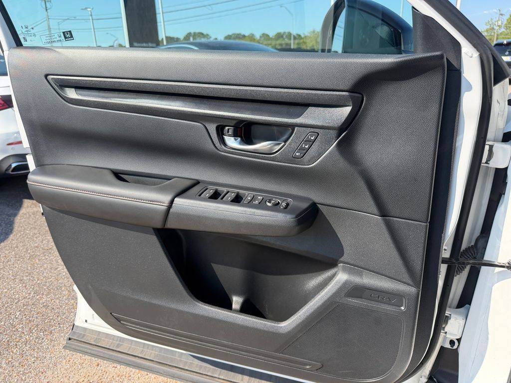 Used 2025 Honda CR-V Sport-L image 17