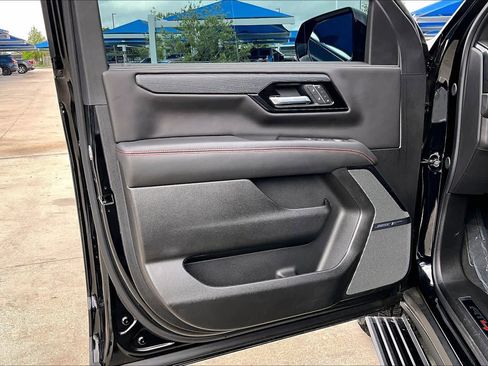 Used 2025 GMC Yukon XL AT4 Ultimate w/ LPO, Floor Liner Package image 22