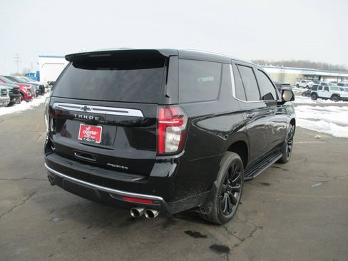 Used 2021 Chevrolet Tahoe Premier w/ Premium Package image 4