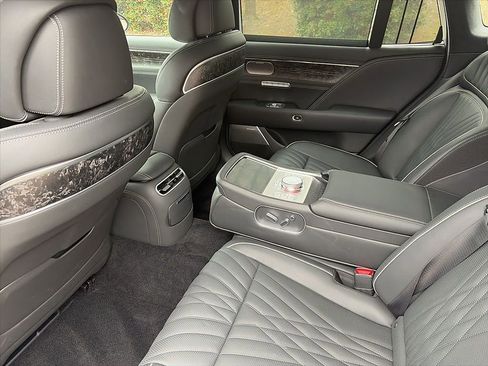 Used 2025 Genesis G90 3.5T image 16