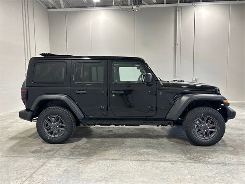 New 2025 Jeep Wrangler Sport S image 5