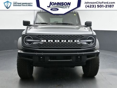 New 2025 Ford Bronco Badlands w/ Sasquatch Package AWD/4WD image 4
