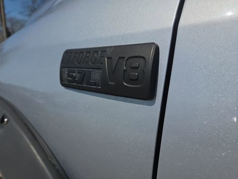 Used 2013 Toyota Tundra 4x4 CrewMax w/ SR5 Pkg image 13