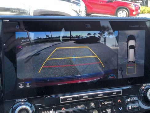 Used 2022 Toyota Highlander Platinum AWD/4WD image 21