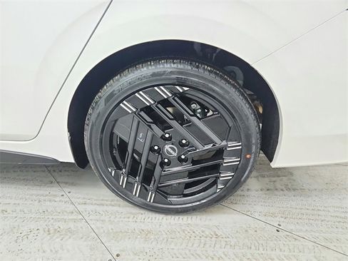 New 2026 Nissan Sentra SR w/ Floor Mat Package image 39