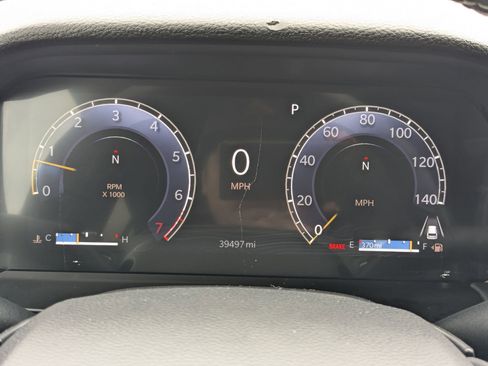 Used 2025 Jeep Grand Cherokee Altitude AWD/4WD image 21