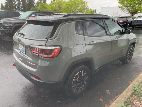 Used 2020 Jeep Compass Trailhawk image 4