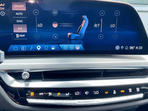 Used 2025 Cadillac Lyriq Luxury RWD image 25