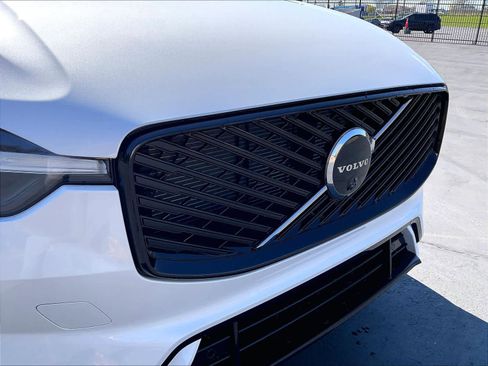 New 2026 Volvo XC60 B5 Plus w/ Climate Package image 33