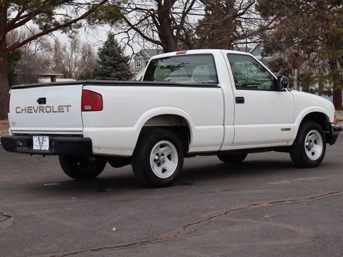 Used 2002 Chevrolet S10 Pickup image 5