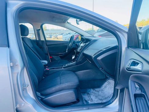 Used 2016 Ford Focus SE FWD image 12