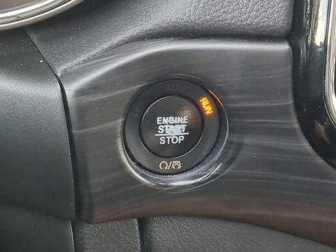 Used 2020 Jeep Grand Cherokee Laredo w/ Laredo X Package image 30