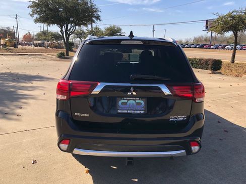 Used 2018 Mitsubishi Outlander SEL image 7