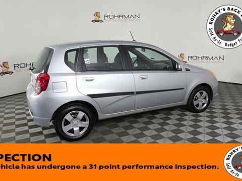 Used 2011 Chevrolet Aveo5 LT w/ LPO, Bodyside Molding Package image 9